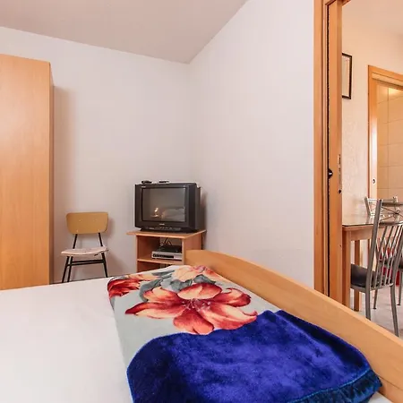 Apartment Marija 1921 *