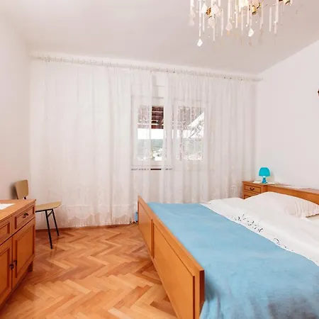 Apartment Marija 1921 *